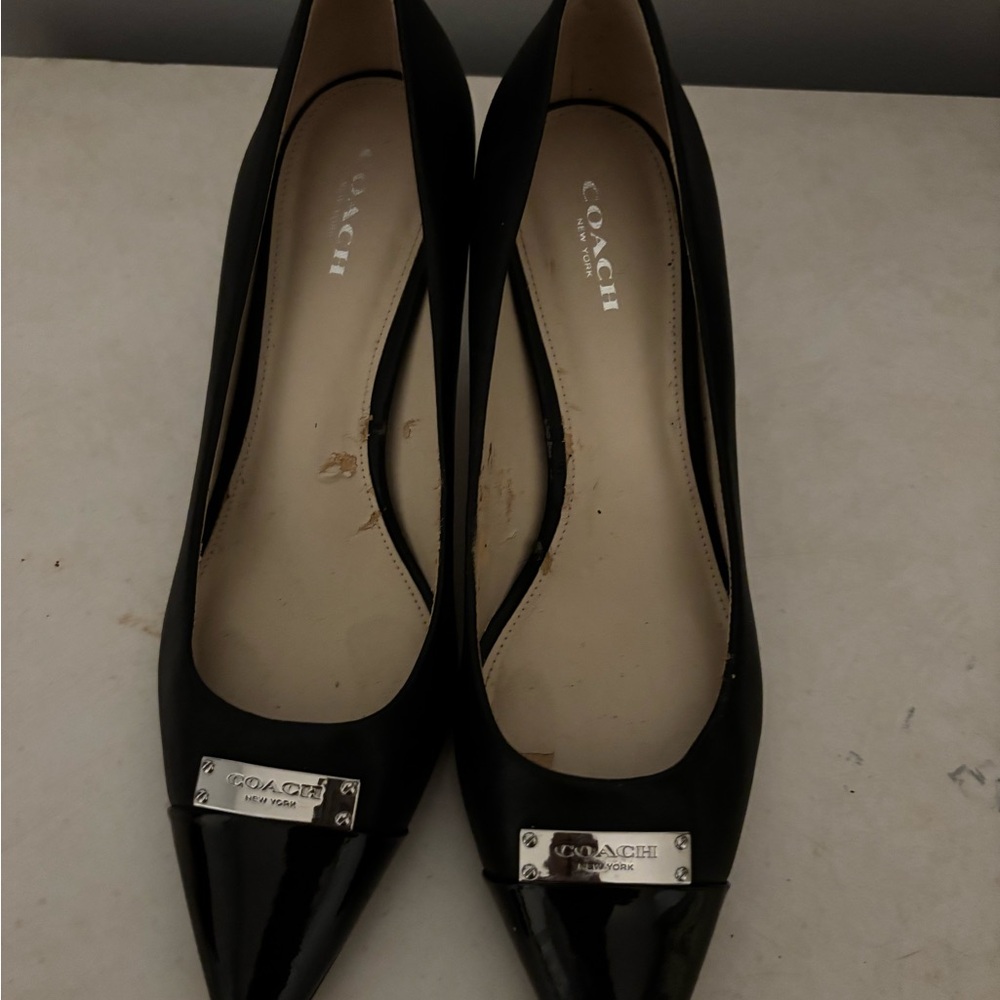 Coach New York Black Leather Pointed Toe Heels – Size 8.5B